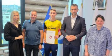 Upriličen prijem u zgradi Općine Ilijaš za atletičara Omera Bičića uoči Balkanskog prvenstva