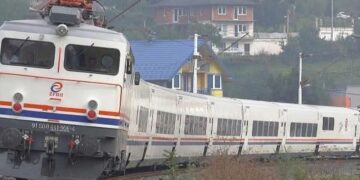 Sudar vozila kod Semizovca, teretnjak se i dalje nalazi na željezničkim šinama