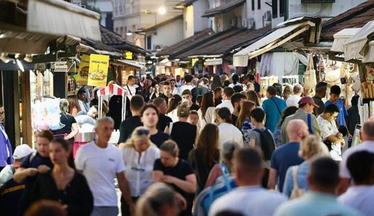 Juli donio rast turističkog prometa u Kantonu Sarajevo: Više od 112 hiljada gostiju i 241 hiljada noćenja