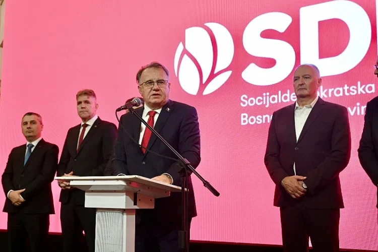 SDP podnosi krivične prijave protiv Dodika, Košarca, Stevandića, Stanivukovića i ostalih koji veličaju zločinca Mladića