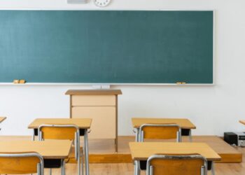 Osnovno obrazovanje u BiH u posljednje tri godine ostalo bez blizu 8.000 učenika, ugašeno i 45 škola