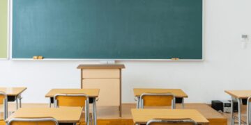Osnovno obrazovanje u BiH u posljednje tri godine ostalo bez blizu 8.000 učenika, ugašeno i 45 škola