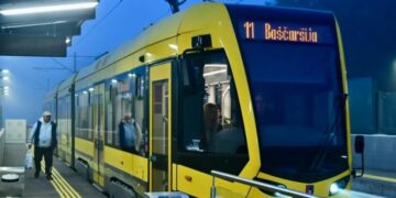 Prvi tramvaji iz Hrasnice prema Baščaršiji pušteni u rad: Nova tramvajska linija u Sarajevu je otvorena